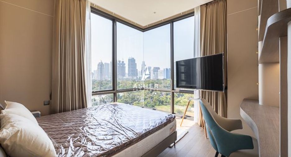 For rent 2 bedrooms condo in Pathum Wan, Bangkok