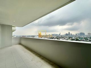 Apartamento en alquiler de 3 habitaciones en Watthana, Bangkok