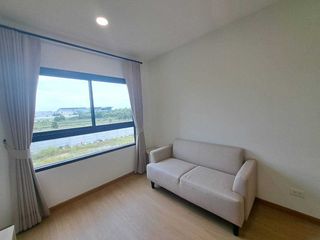 For sale 1 bed condo in Mueang Pathum Thani, Pathum Thani