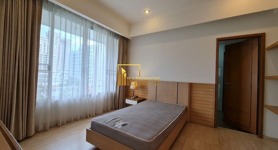 For rent 3 bedrooms apartment in Khlong Toei, Bangkok
