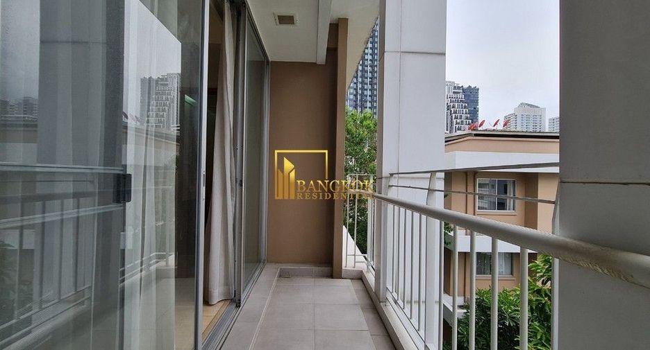 For rent 3 bedrooms apartment in Khlong Toei, Bangkok