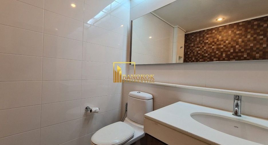 For rent 3 bedrooms apartment in Khlong Toei, Bangkok