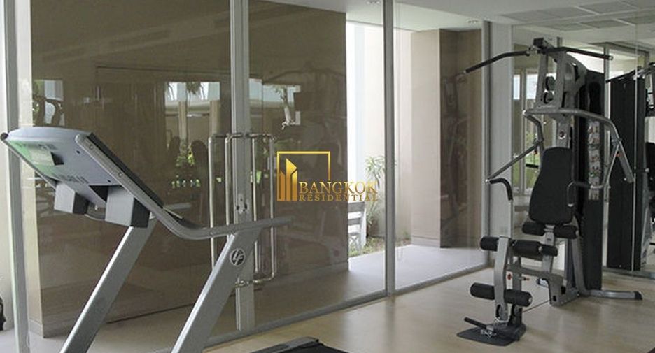 For rent 3 bedrooms apartment in Khlong Toei, Bangkok