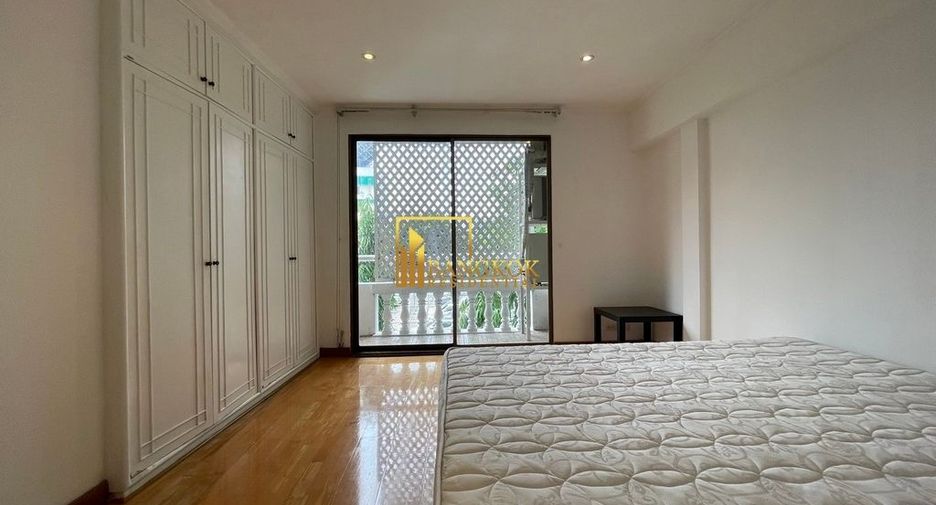 For rent 2 bedrooms apartment in Yan Nawa, Bangkok