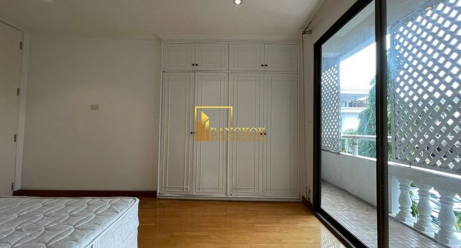 For rent 2 bedrooms apartment in Yan Nawa, Bangkok