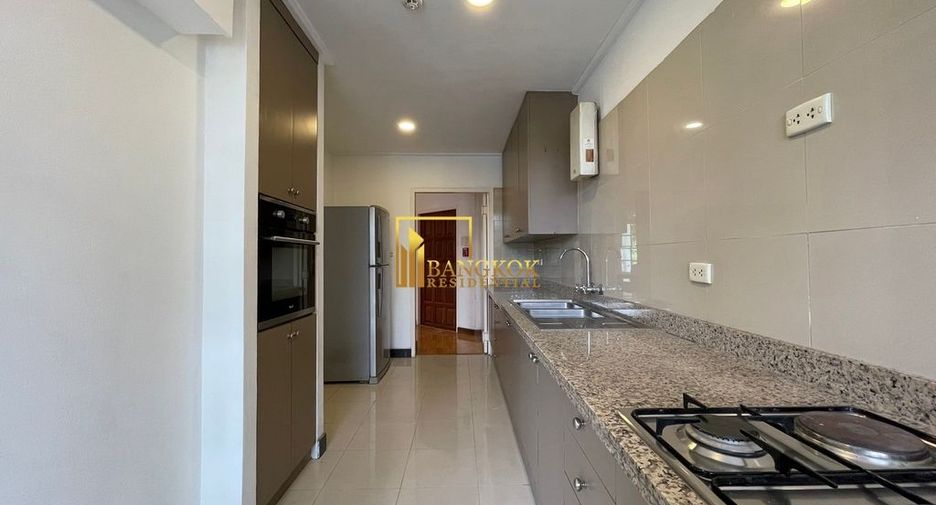 For rent 2 bedrooms apartment in Yan Nawa, Bangkok