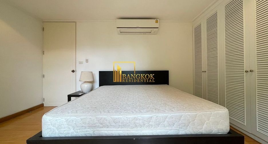 For rent 2 bedrooms apartment in Yan Nawa, Bangkok