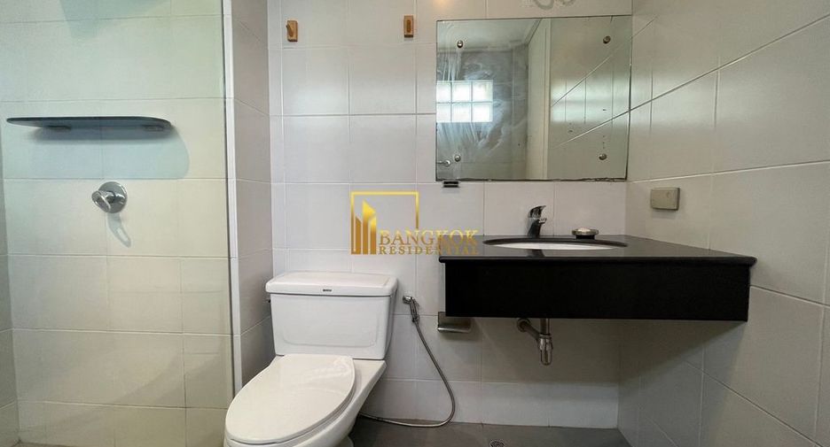 For rent 2 bedrooms apartment in Yan Nawa, Bangkok
