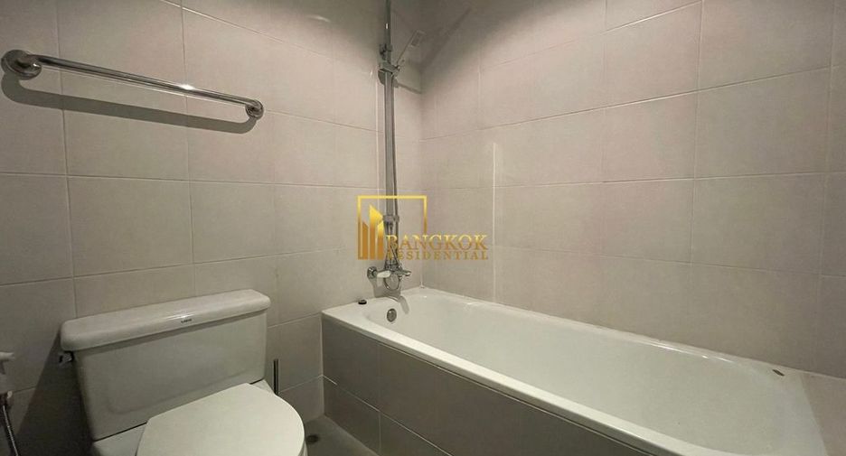 For rent 2 bedrooms apartment in Yan Nawa, Bangkok