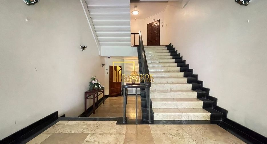 For rent 2 bedrooms apartment in Yan Nawa, Bangkok