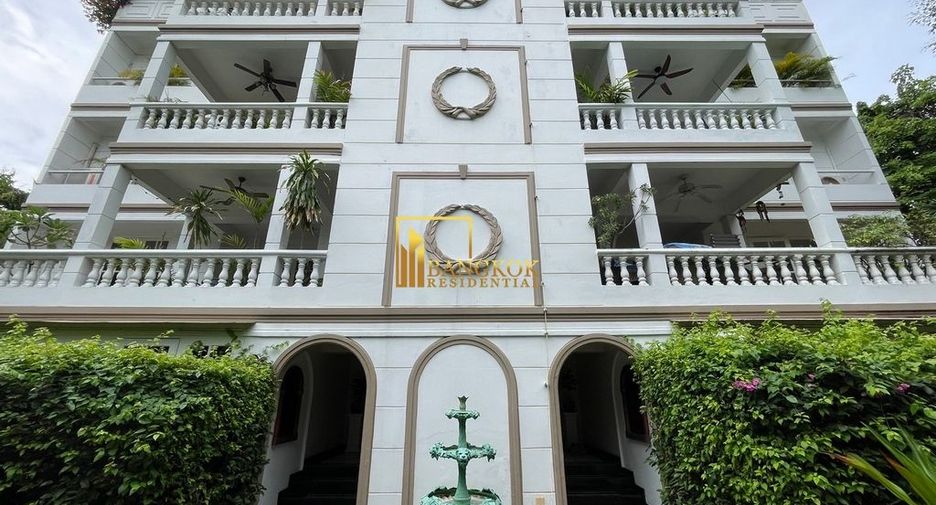 For rent 2 bedrooms apartment in Yan Nawa, Bangkok