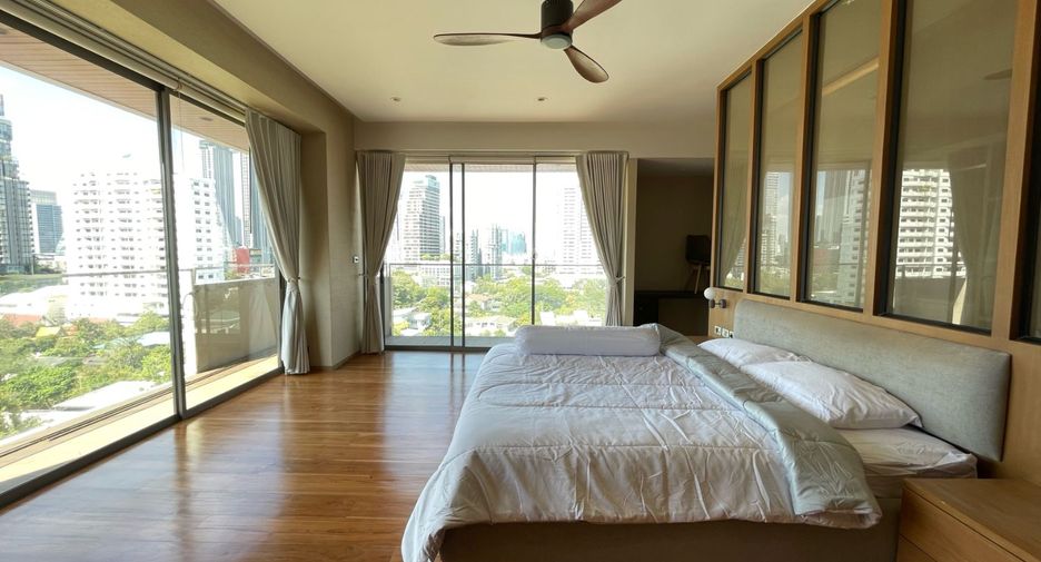 For rent and for sale 4 bedrooms condo in Watthana, Bangkok