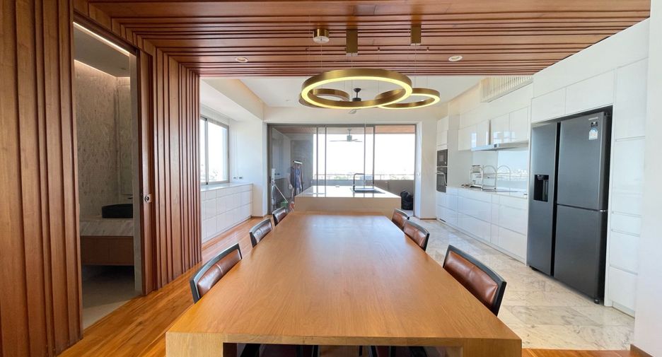 For rent and for sale 4 bedrooms condo in Watthana, Bangkok