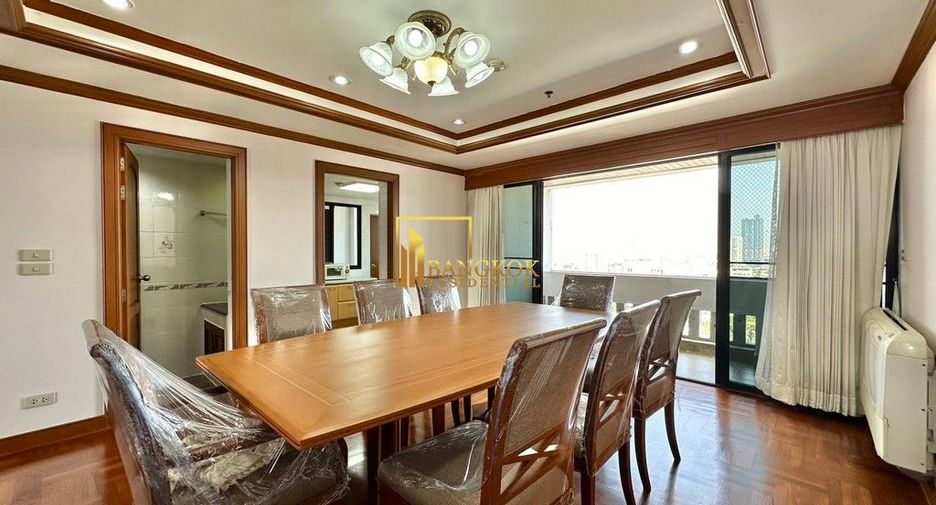 À louer 4 chambres appartement à Watthana, Bangkok