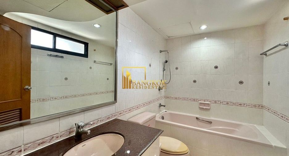 À louer 4 chambres appartement à Watthana, Bangkok