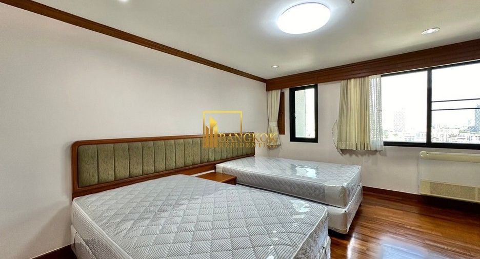 À louer 4 chambres appartement à Watthana, Bangkok