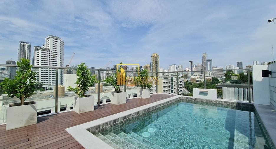 For rent 2 bedrooms apartment in Watthana, Bangkok