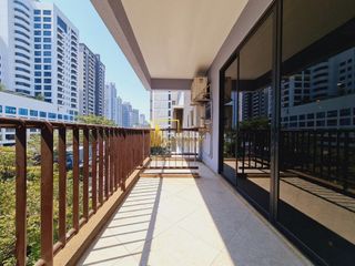 Apartamento en alquiler de 3 habitaciones en Watthana, Bangkok