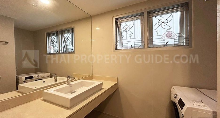 For rent 2 ベッドルーム condo in Pathum Wan, Bangkok
