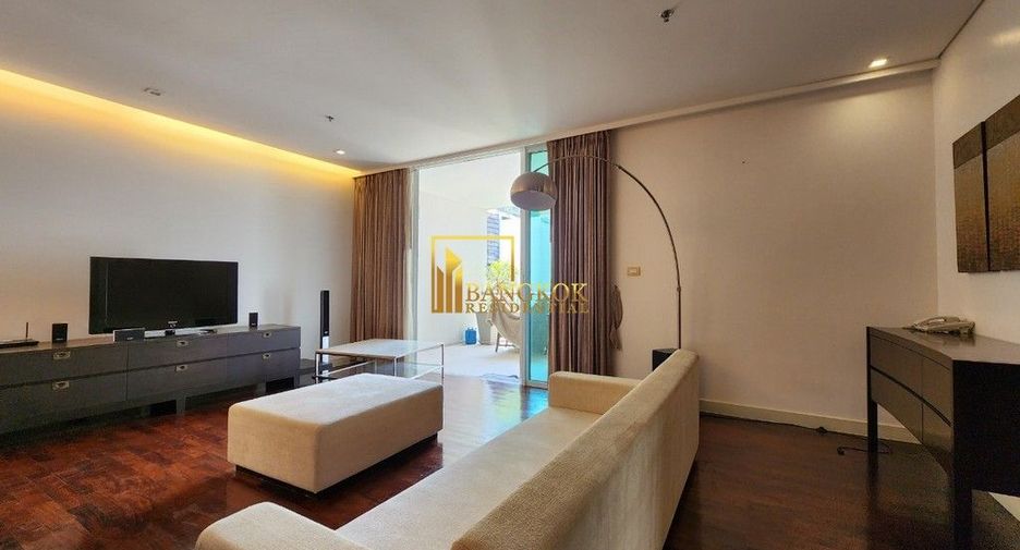 For rent 3 Beds apartment in Khlong Toei, Bangkok