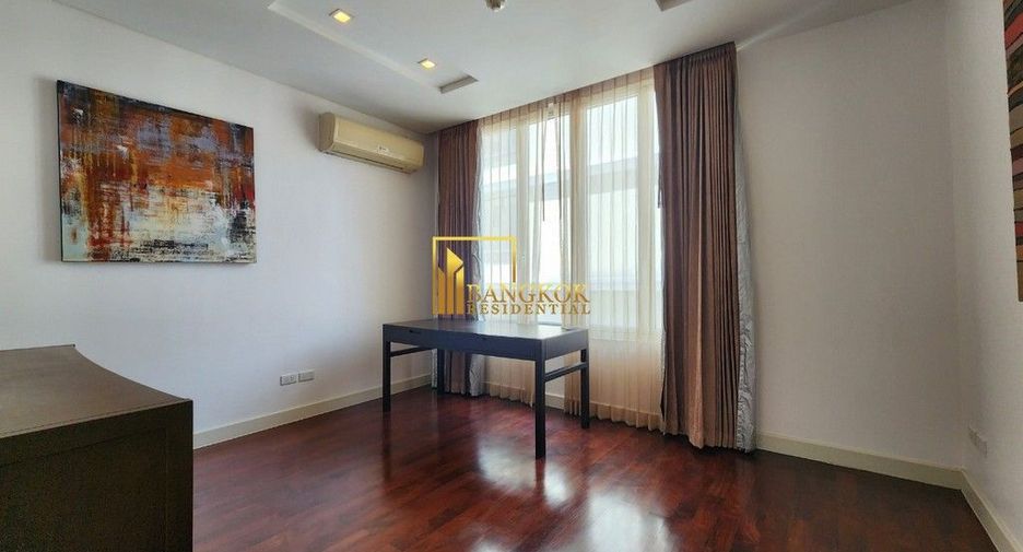 For rent 3 Beds apartment in Khlong Toei, Bangkok