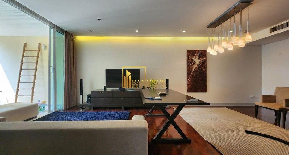 For rent 3 Beds apartment in Khlong Toei, Bangkok