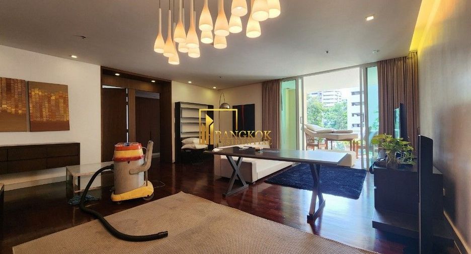 For rent 3 Beds apartment in Khlong Toei, Bangkok