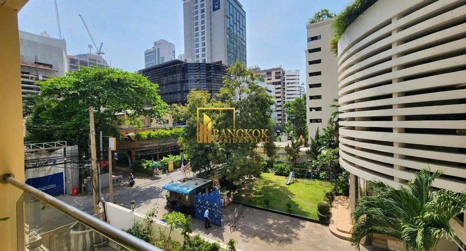 For rent 3 Beds apartment in Khlong Toei, Bangkok