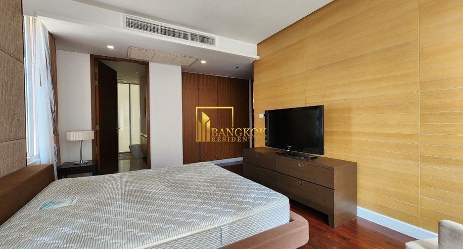 For rent 3 Beds apartment in Khlong Toei, Bangkok