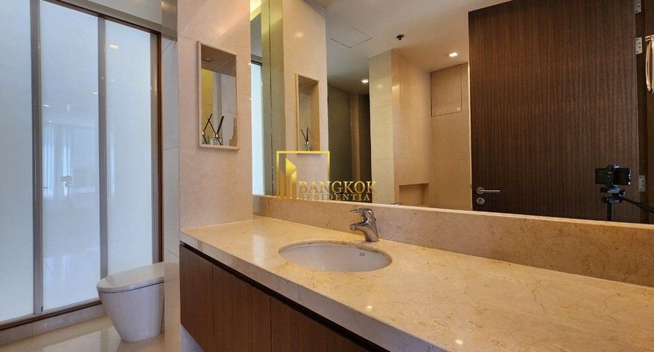 For rent 3 Beds apartment in Khlong Toei, Bangkok