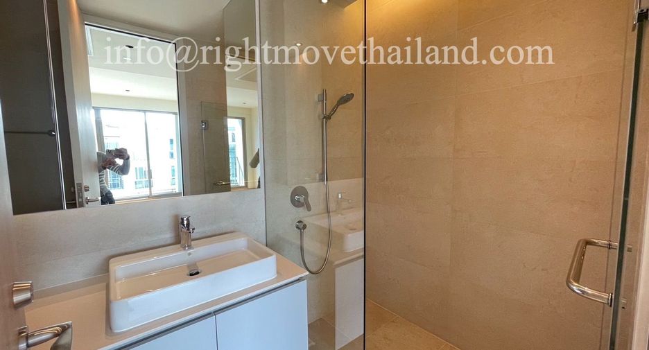 For sale 4 bedrooms condo in Yan Nawa, Bangkok