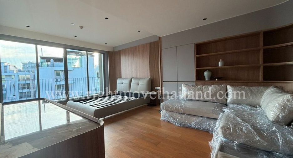 For sale 4 bedrooms condo in Yan Nawa, Bangkok