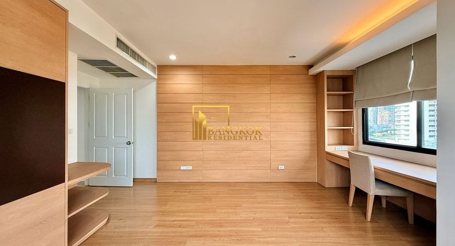 For rent 4 bedrooms apartment in Watthana, Bangkok