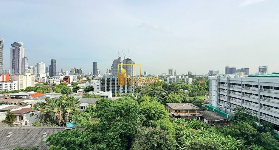For rent 4 bedrooms apartment in Watthana, Bangkok