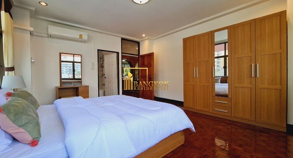 For rent 3 bedrooms apartment in Watthana, Bangkok