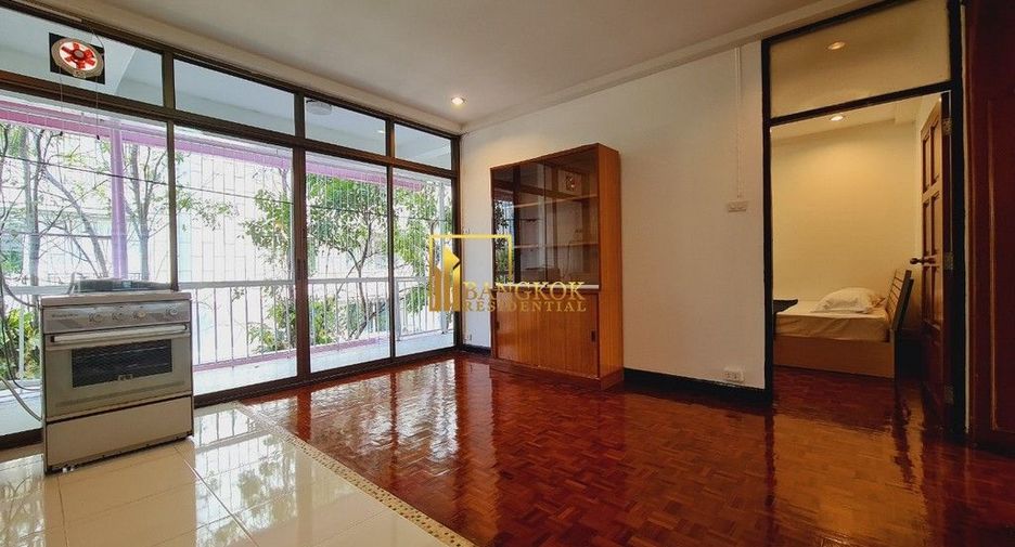 For rent 3 bedrooms apartment in Watthana, Bangkok
