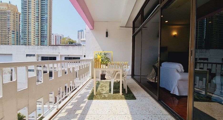 For rent 3 bedrooms apartment in Watthana, Bangkok