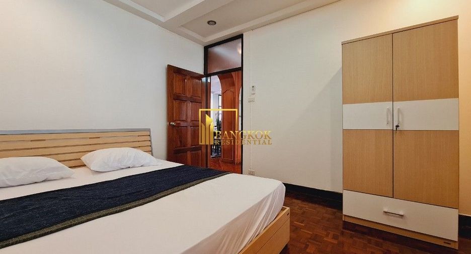 For rent 3 bedrooms apartment in Watthana, Bangkok