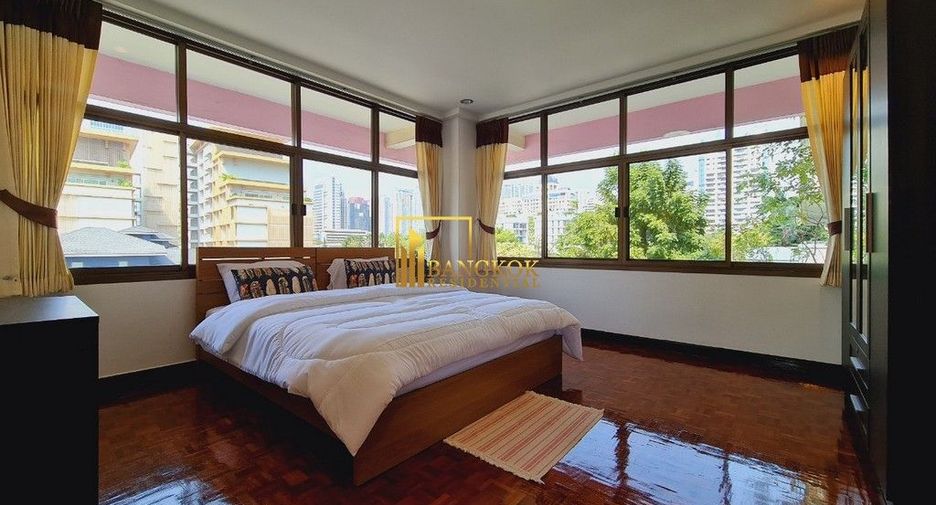 For rent 3 bedrooms apartment in Watthana, Bangkok
