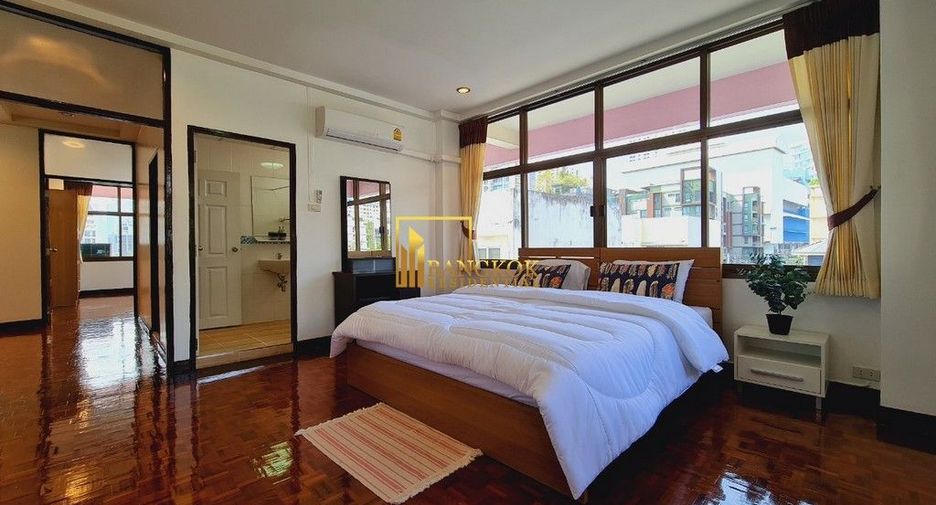 For rent 3 bedrooms apartment in Watthana, Bangkok
