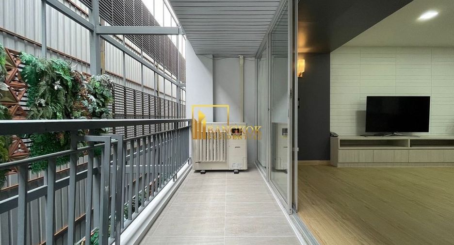 For rent 2 bedrooms apartment in Watthana, Bangkok