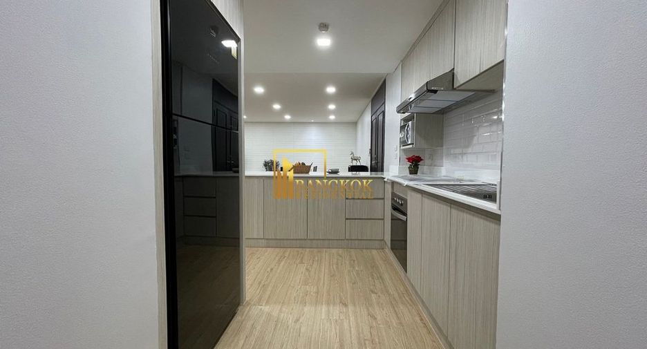 For rent 2 bedrooms apartment in Watthana, Bangkok