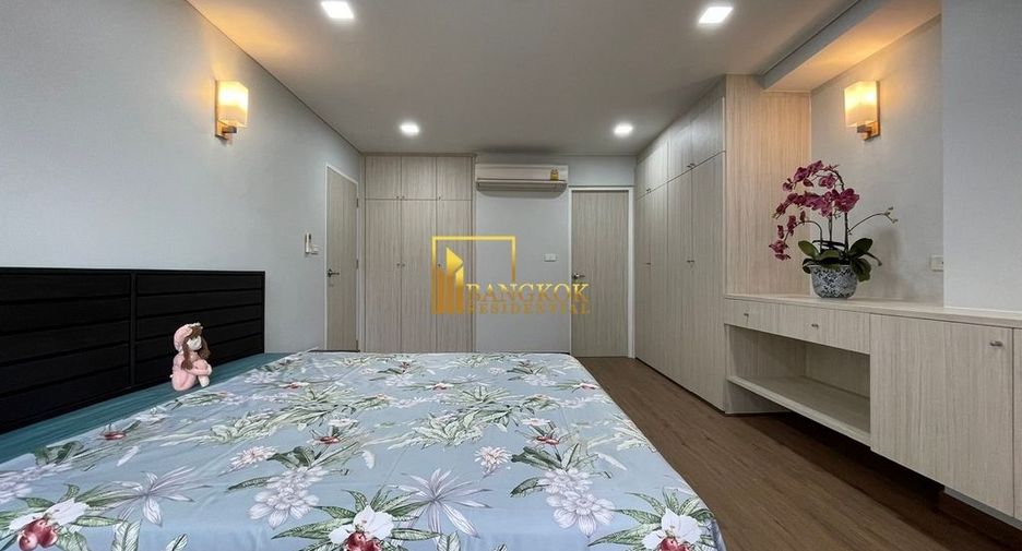 For rent 2 bedrooms apartment in Watthana, Bangkok