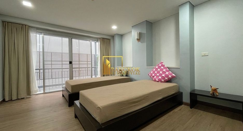 For rent 2 bedrooms apartment in Watthana, Bangkok