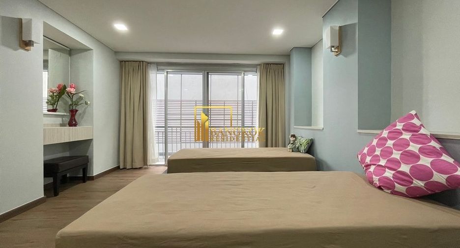 For rent 2 bedrooms apartment in Watthana, Bangkok