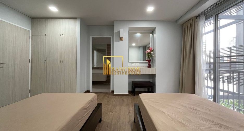For rent 2 bedrooms apartment in Watthana, Bangkok