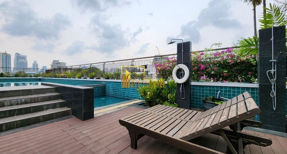For rent 2 bedrooms apartment in Watthana, Bangkok