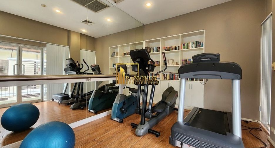 For rent 2 bedrooms apartment in Watthana, Bangkok