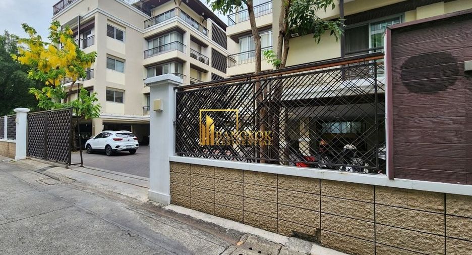 For rent 2 bedrooms apartment in Watthana, Bangkok