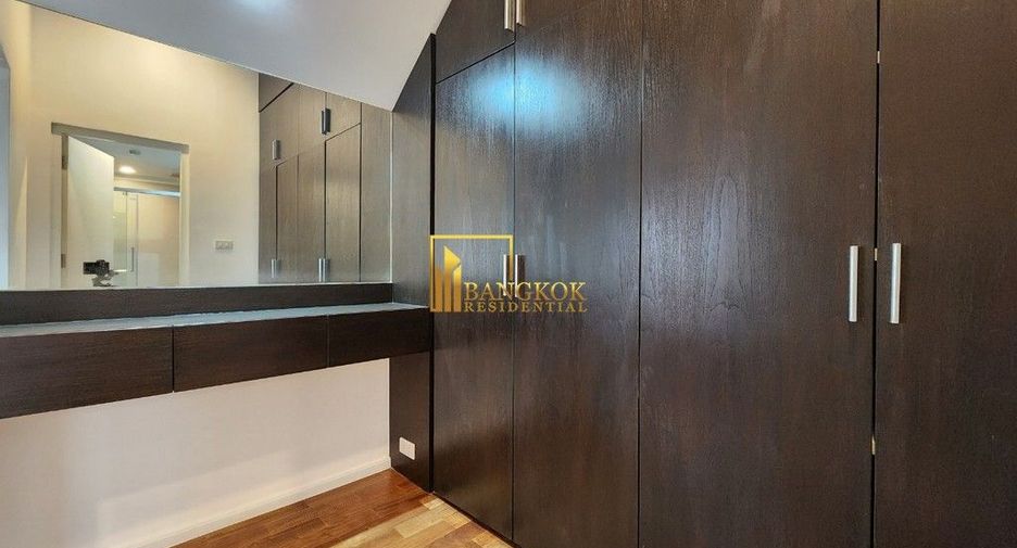 For rent 4 bedrooms apartment in Watthana, Bangkok